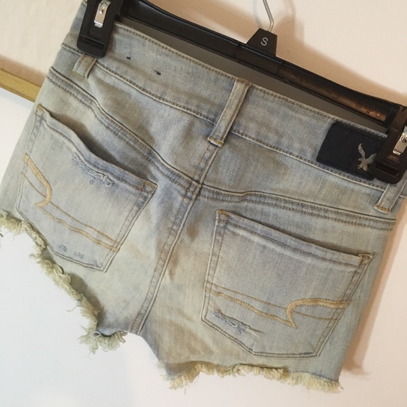 American Eagle Hi Rise Distressed Raw Hem Shortie - Picture 4 of 5